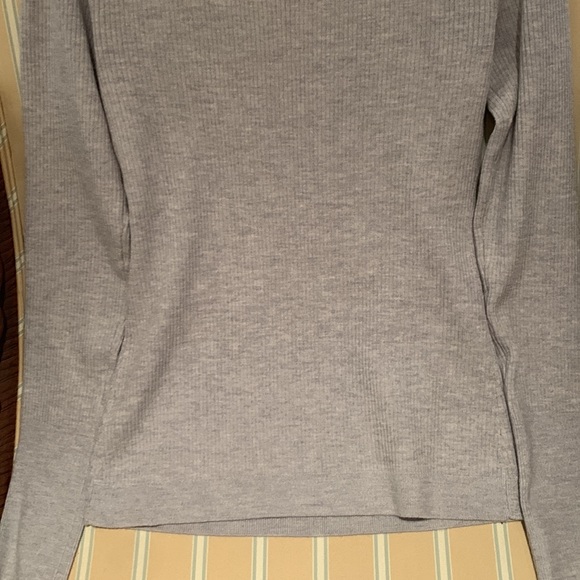 WEEKEND STORIES INTERMIX ROXY SWEATER IN LIGHT GREY SOFT JERSEY SIZE MEDIUM - Picture 14 of 16